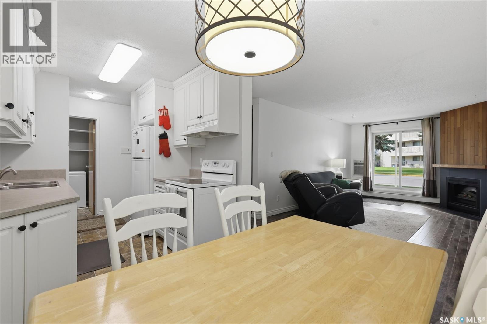 717 310 Stillwater Drive, Saskatoon, SK - Indoor