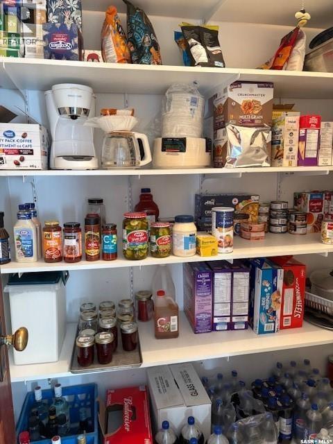 211 Throne Street, Sceptre, SK - Indoor With Storage