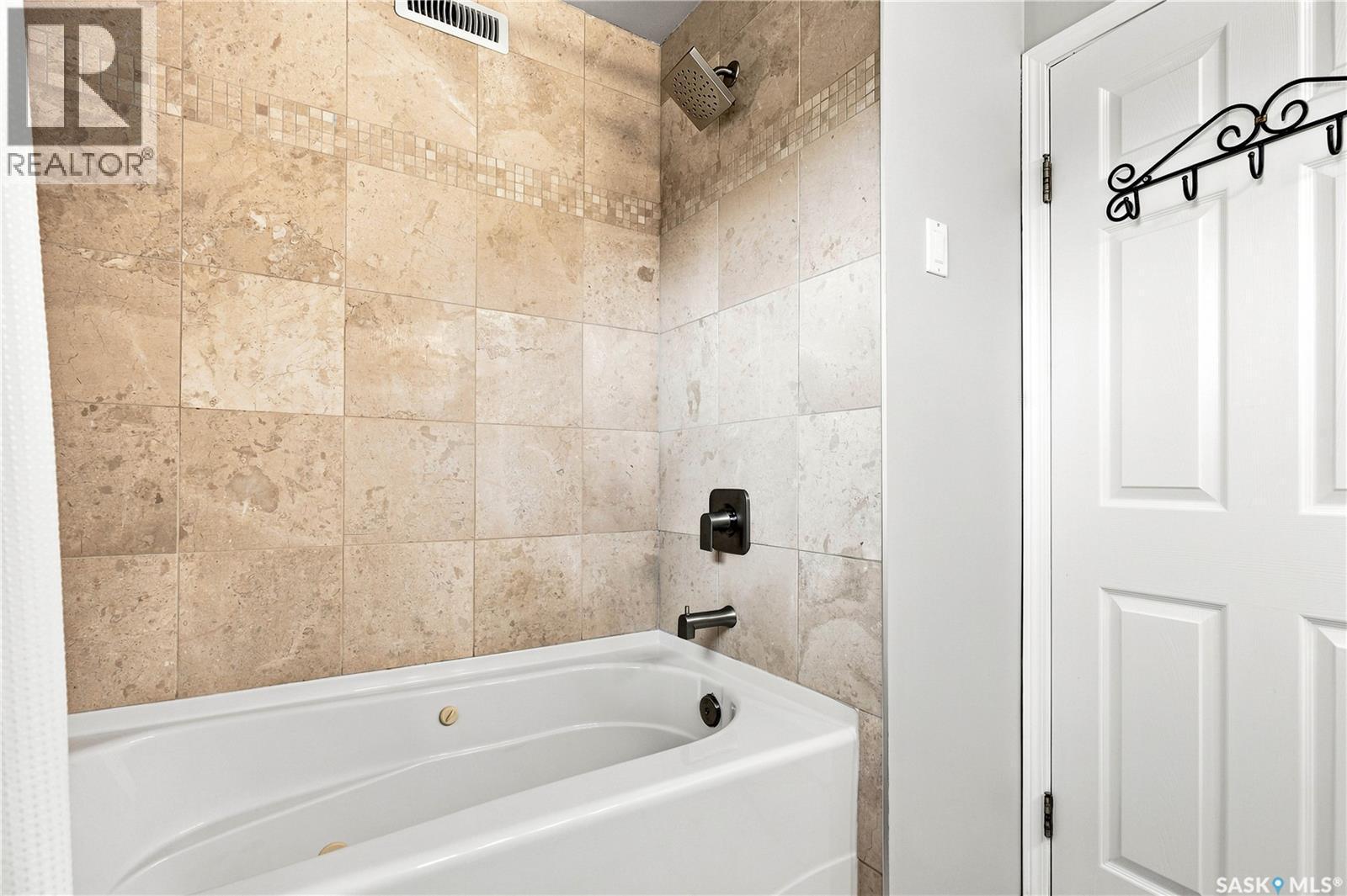 431 Rogers Court, Saskatoon, SK - Indoor Photo Showing Bathroom
