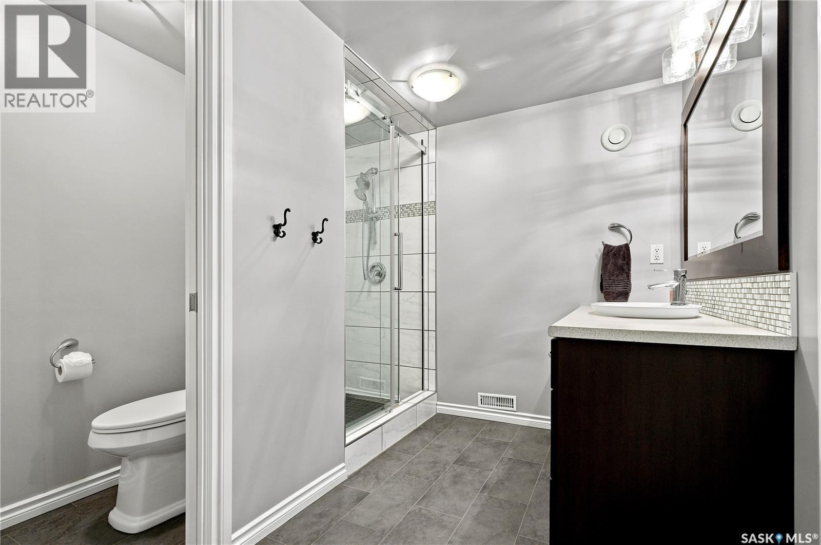 431 Rogers Court, Saskatoon, SK - Indoor Photo Showing Bathroom
