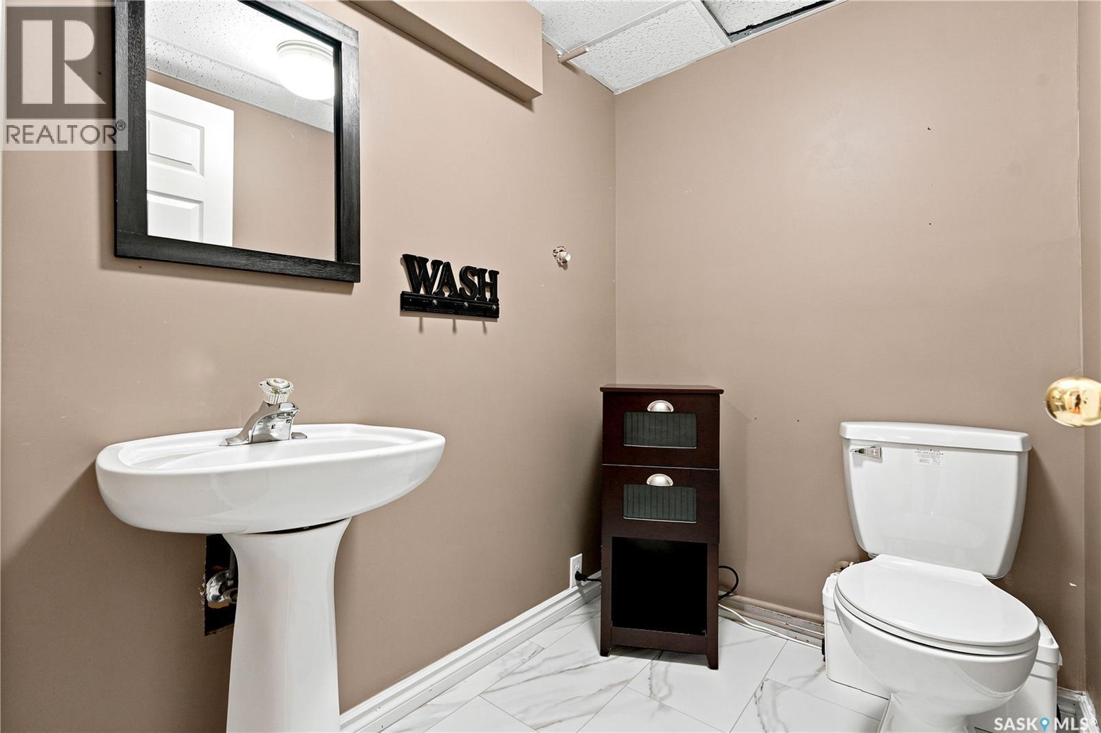 431 Rogers Court, Saskatoon, SK - Indoor Photo Showing Bathroom
