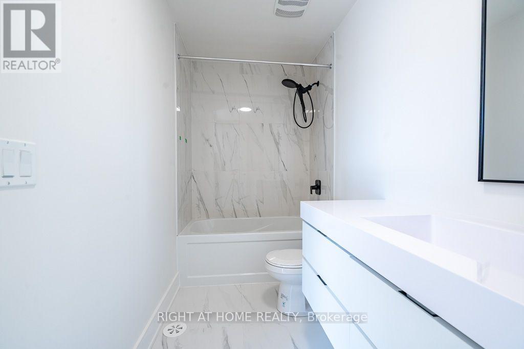 161 Everett Common, St. Catharines, ON - Indoor Photo Showing Bathroom