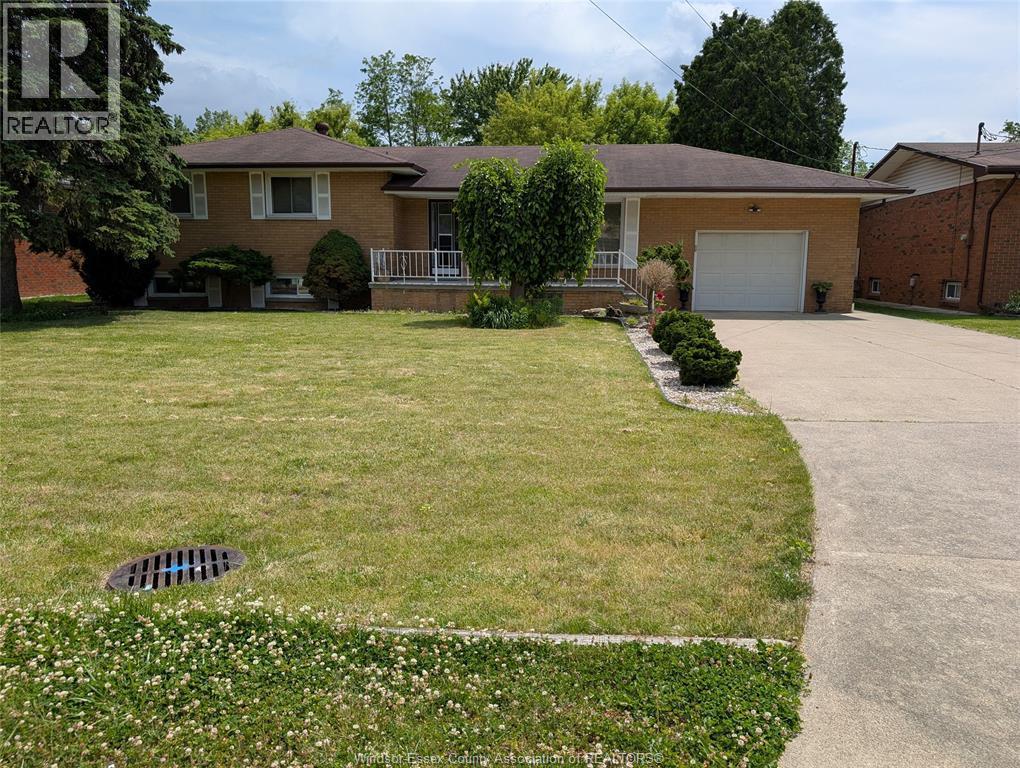 1867 Kent, Windsor, ON - Outdoor