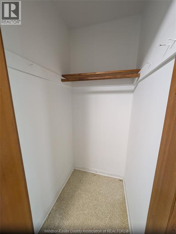 1867 Kent, Windsor, ON - Indoor