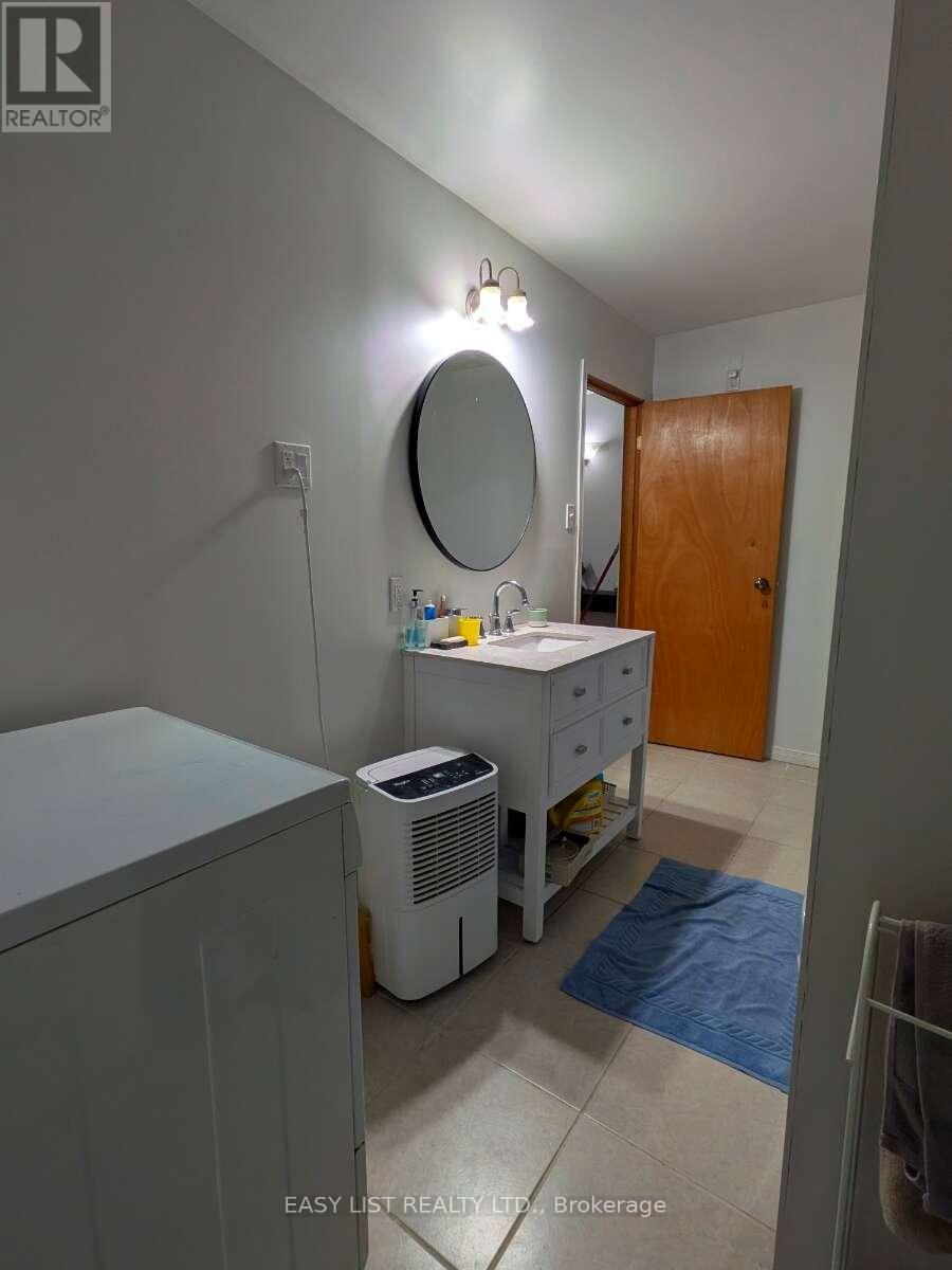 2135 Champlain Road, Tiny, ON - Indoor