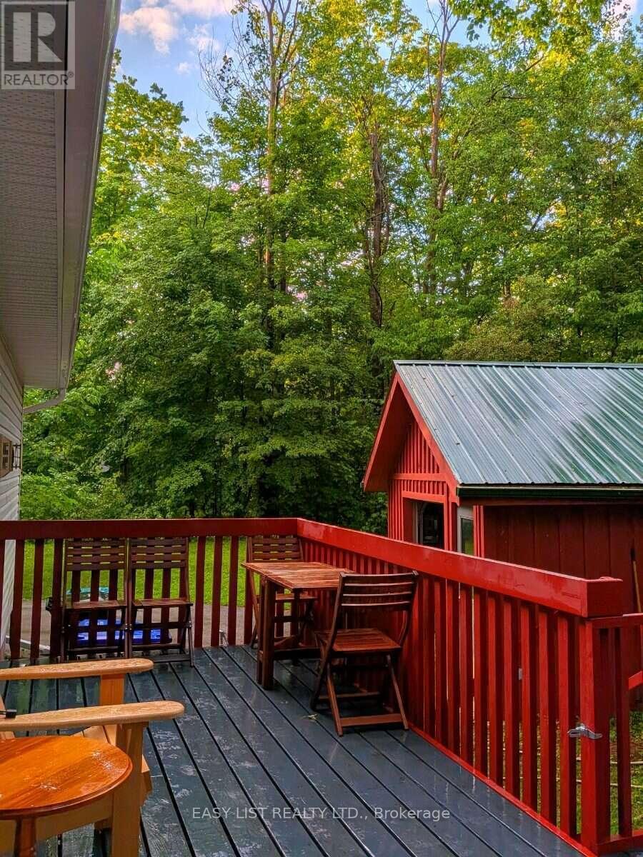 2135 Champlain Road, Tiny, ON - Outdoor