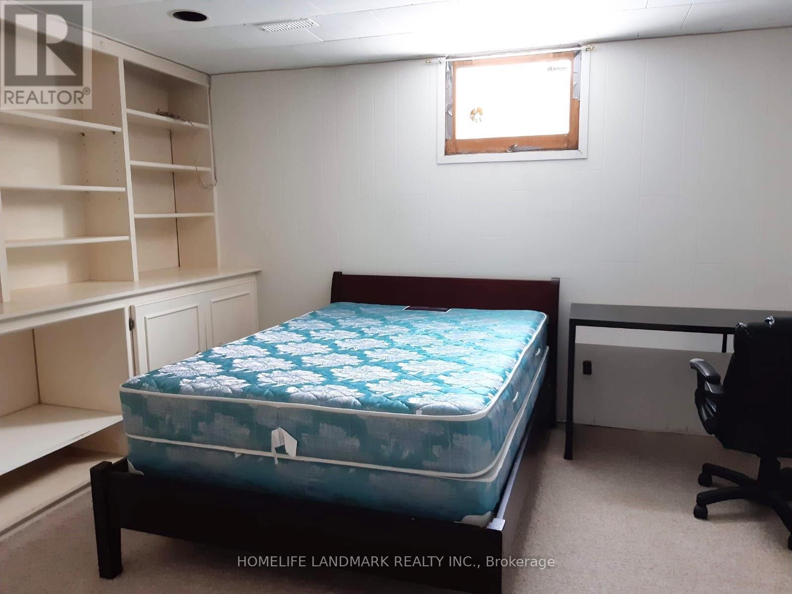 105 Whitehorn Crescent, Toronto, ON - Indoor Photo Showing Bedroom