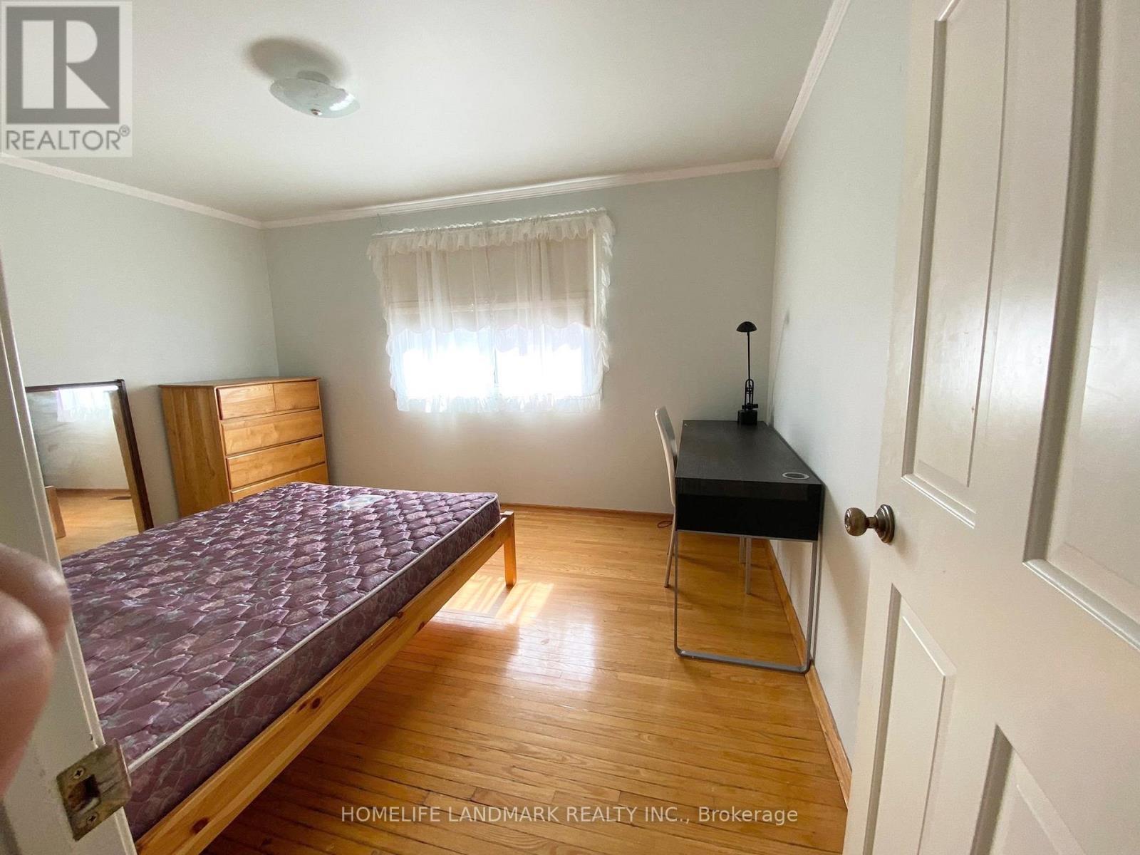 105 Whitehorn Crescent, Toronto, ON - Indoor Photo Showing Bedroom