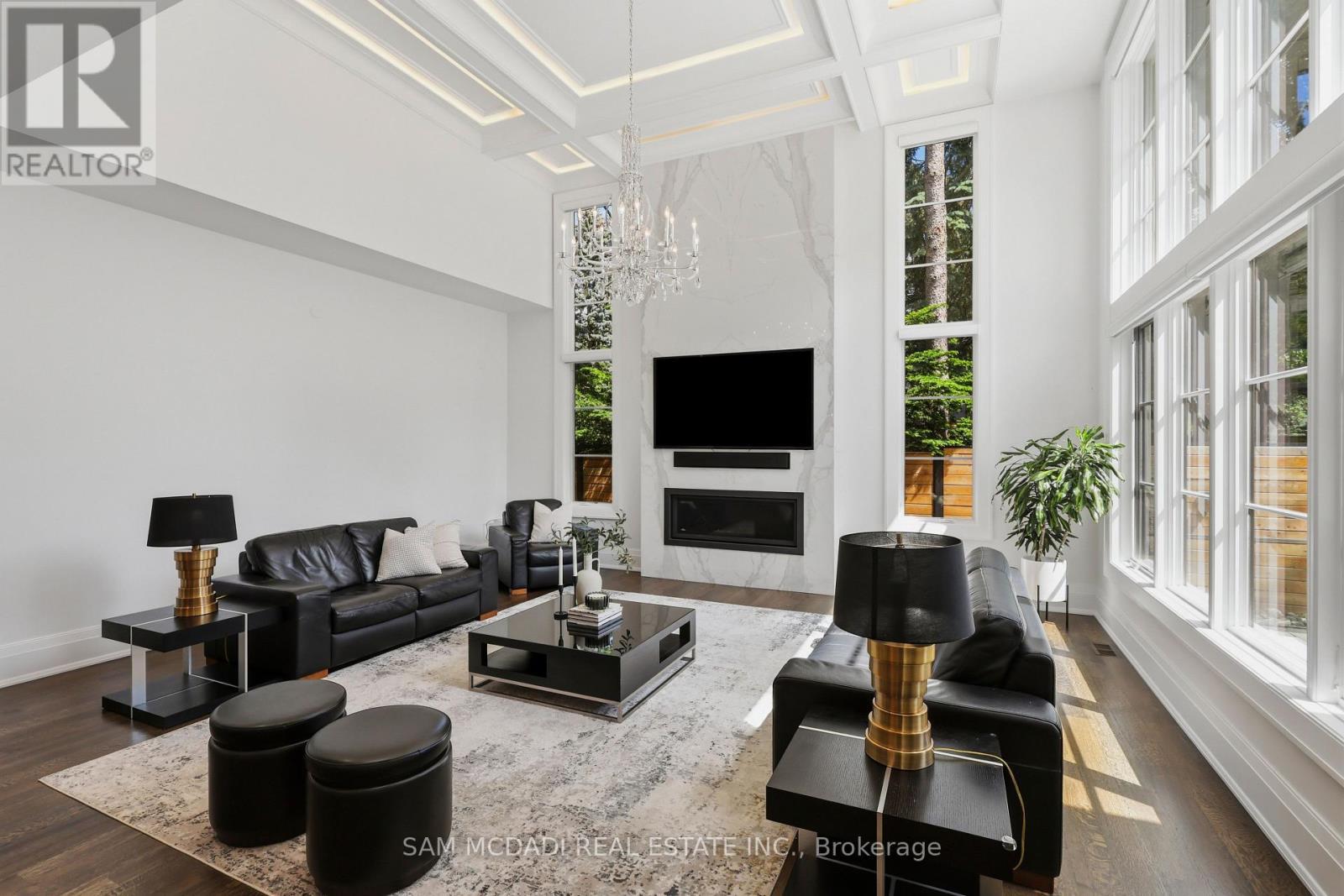 1342 Nocturne Court, Mississauga, ON - Indoor Photo Showing Living Room With Fireplace