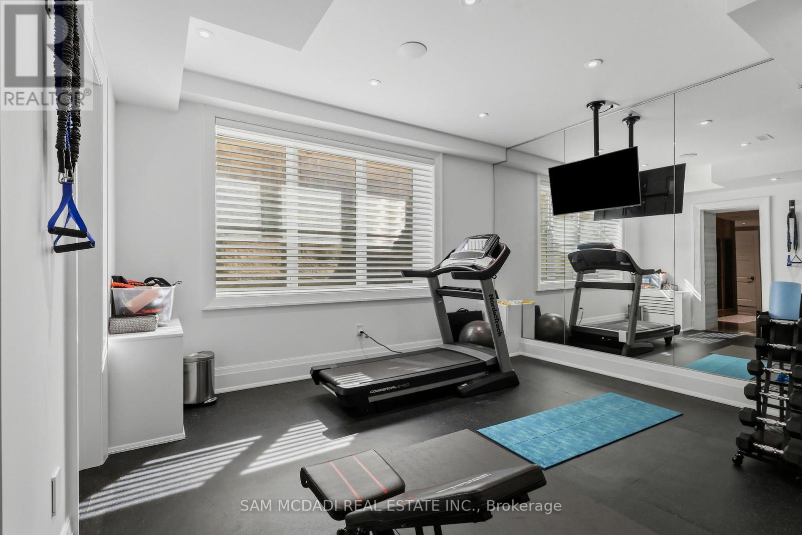 1342 Nocturne Court, Mississauga, ON - Indoor Photo Showing Gym Room