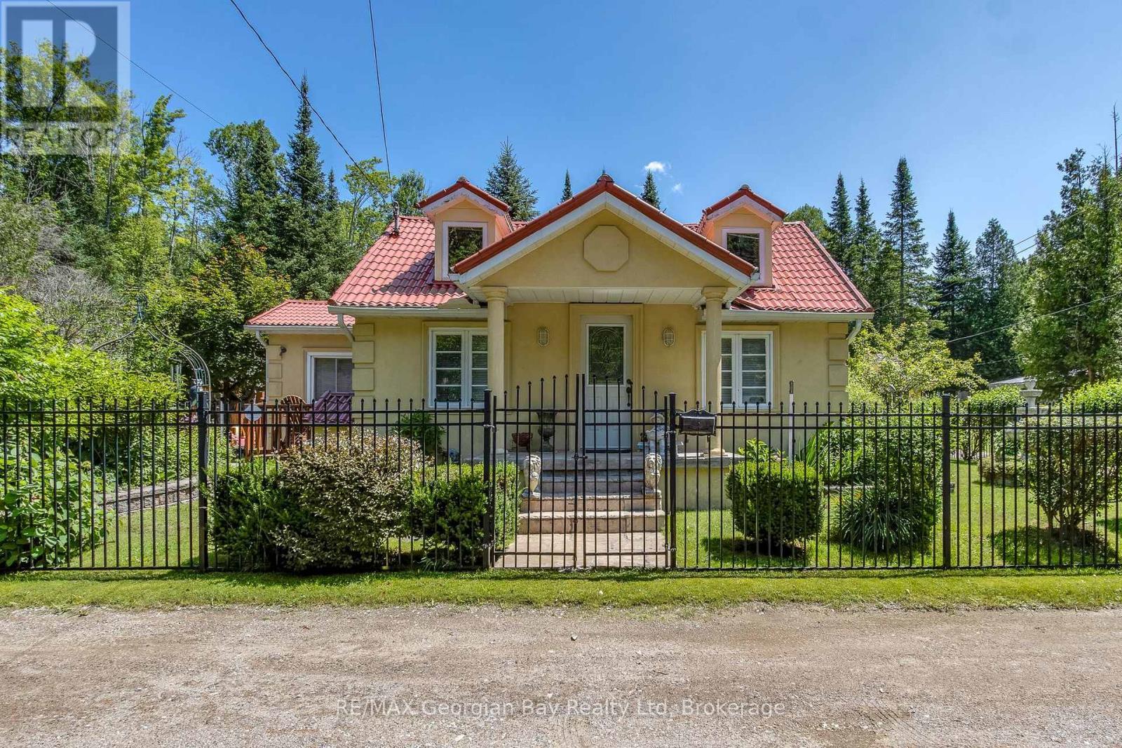 3 Brookside Drive, Tiny, ON - Outdoor With Deck Patio Veranda