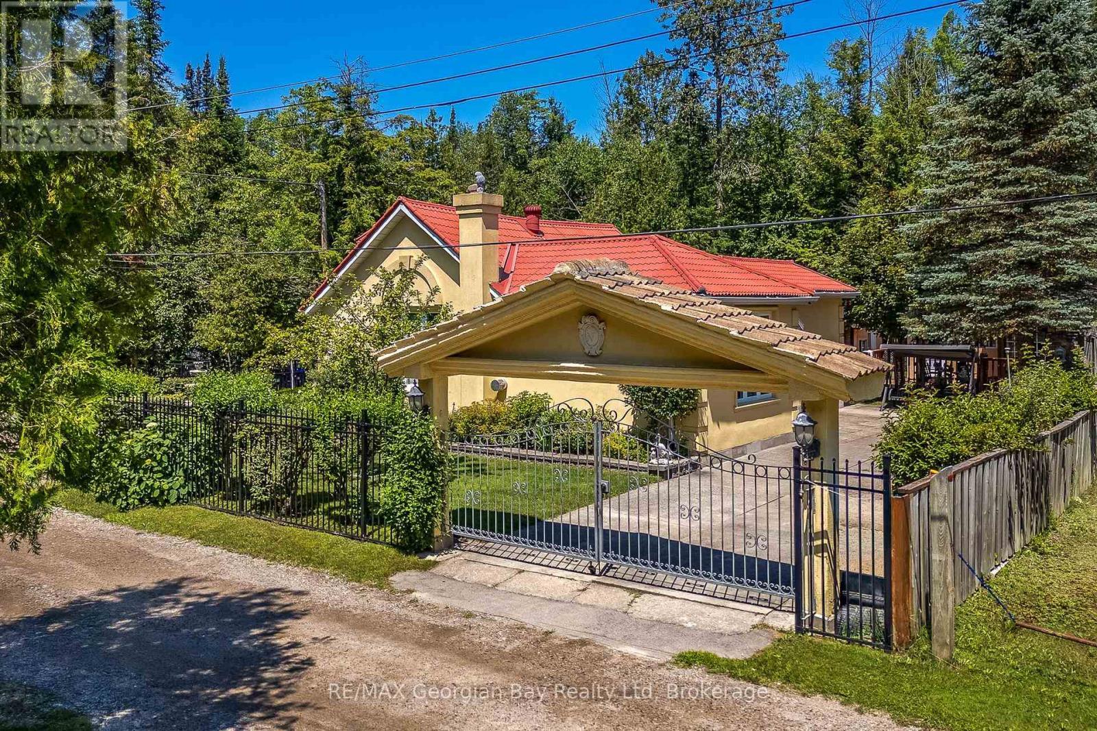 3 Brookside Drive, Tiny, ON - Outdoor