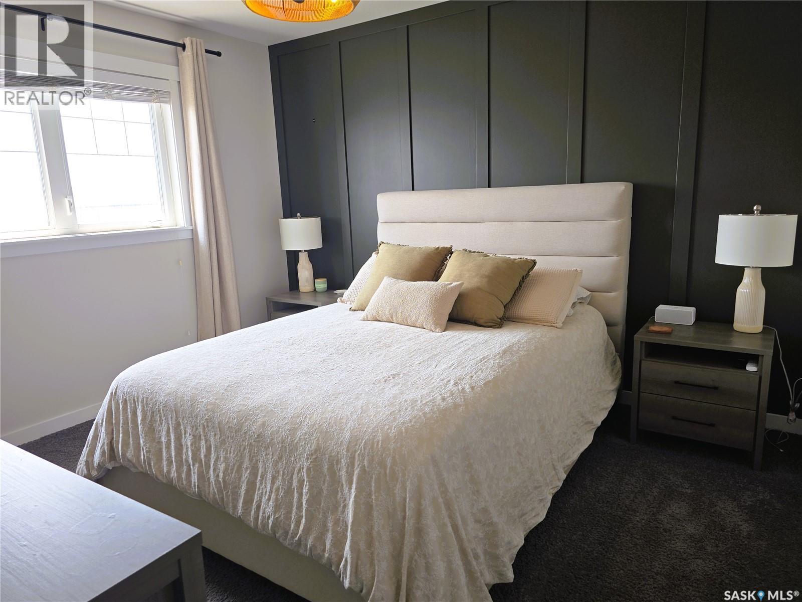 652 Ells Crescent, Saskatoon, SK - Indoor Photo Showing Bedroom