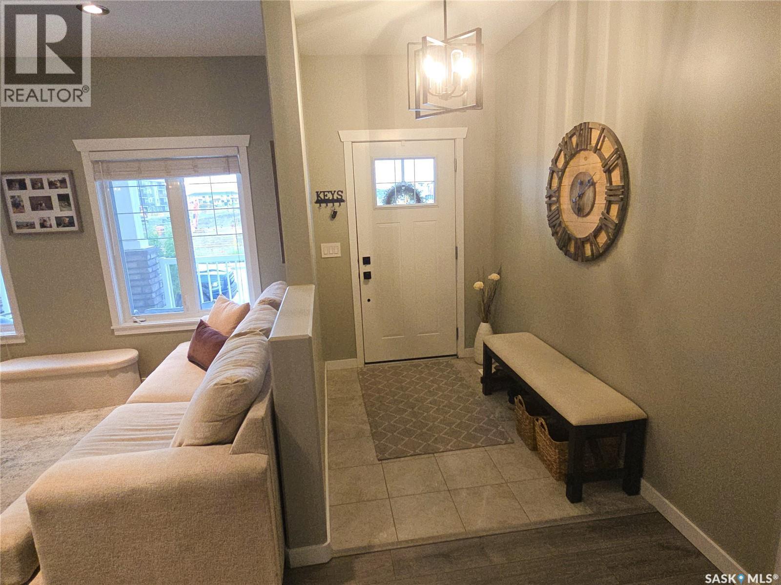 652 Ells Crescent, Saskatoon, SK - Indoor Photo Showing Other Room