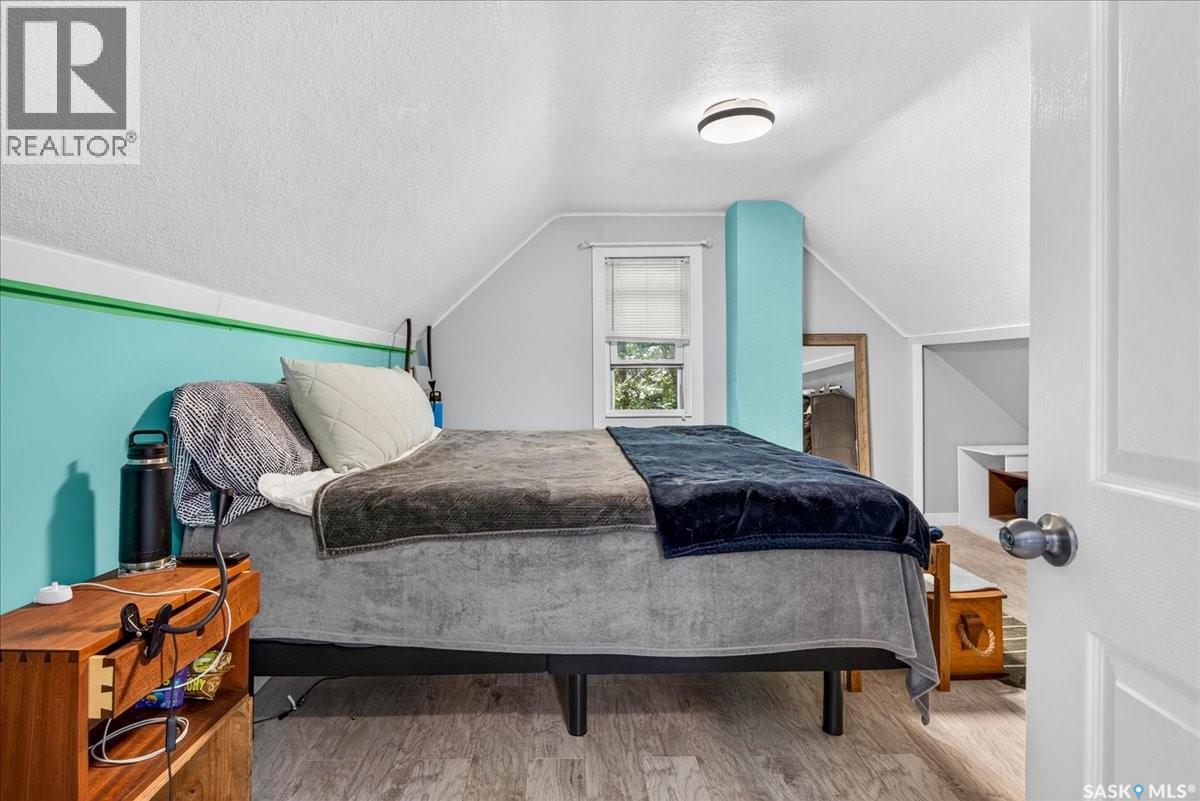 1922 Atkinson Street, Regina, SK - Indoor Photo Showing Bedroom