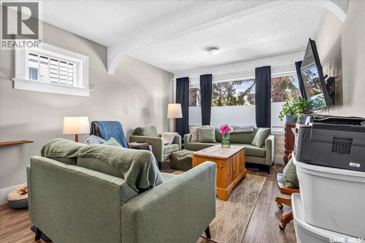 1922 Atkinson Street, Regina, SK - Indoor