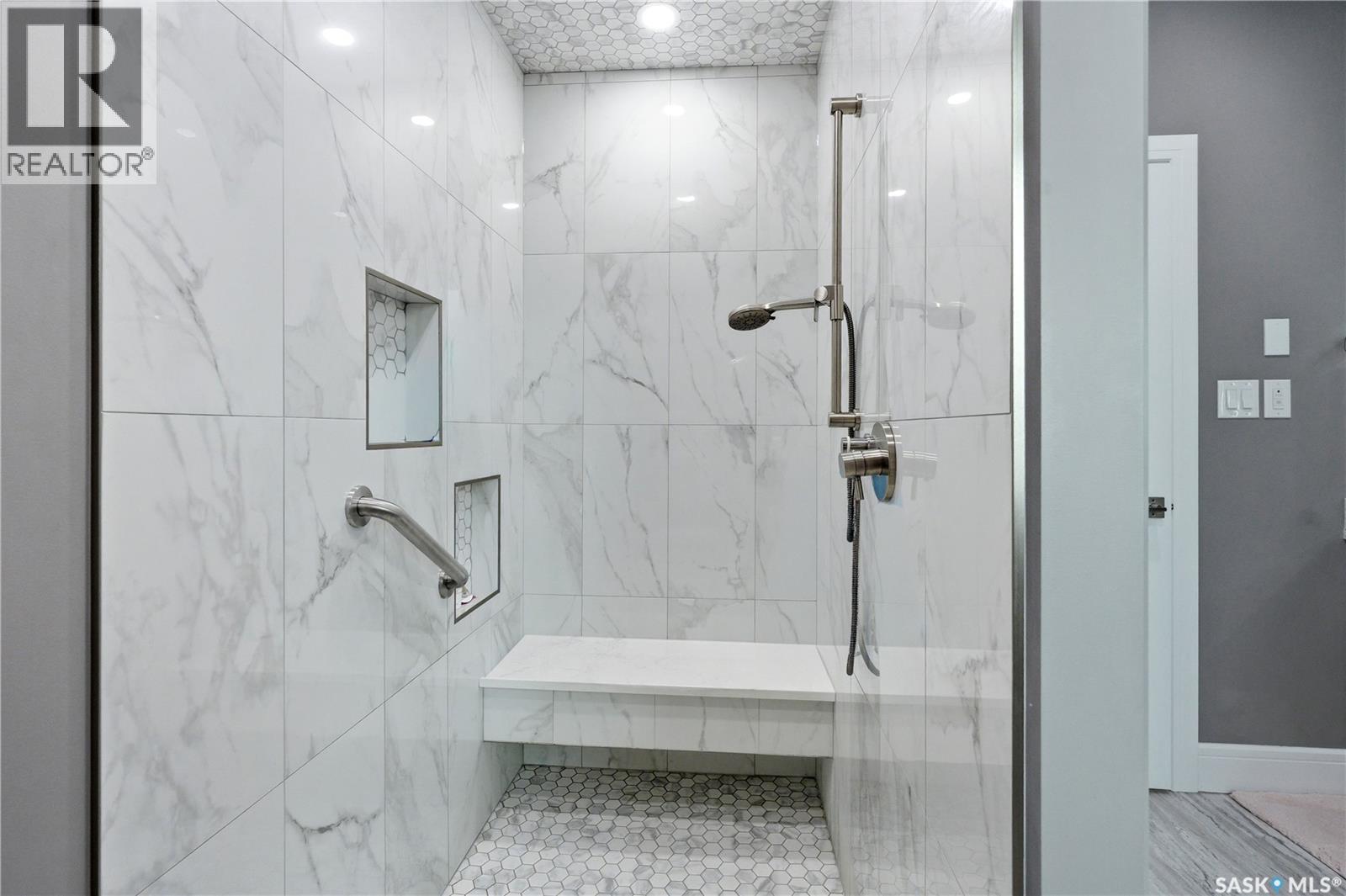 701 Casper Crescent, Warman, SK - Indoor Photo Showing Bathroom