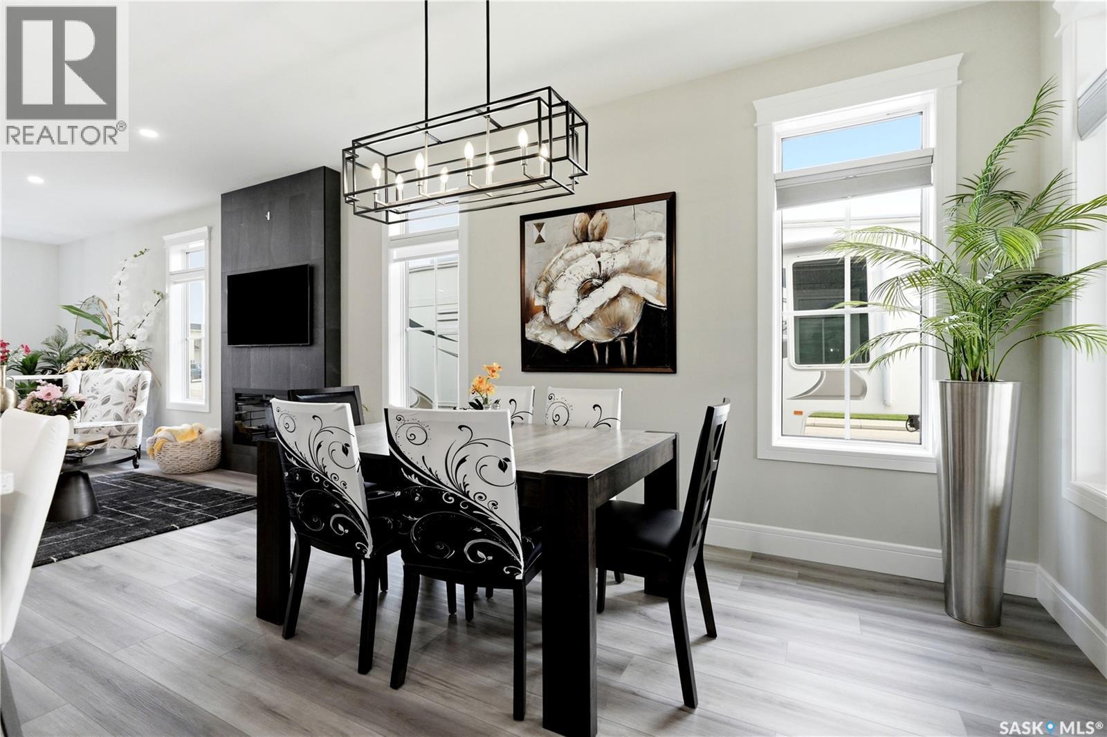 701 Casper Crescent, Warman, SK - Indoor Photo Showing Dining Room