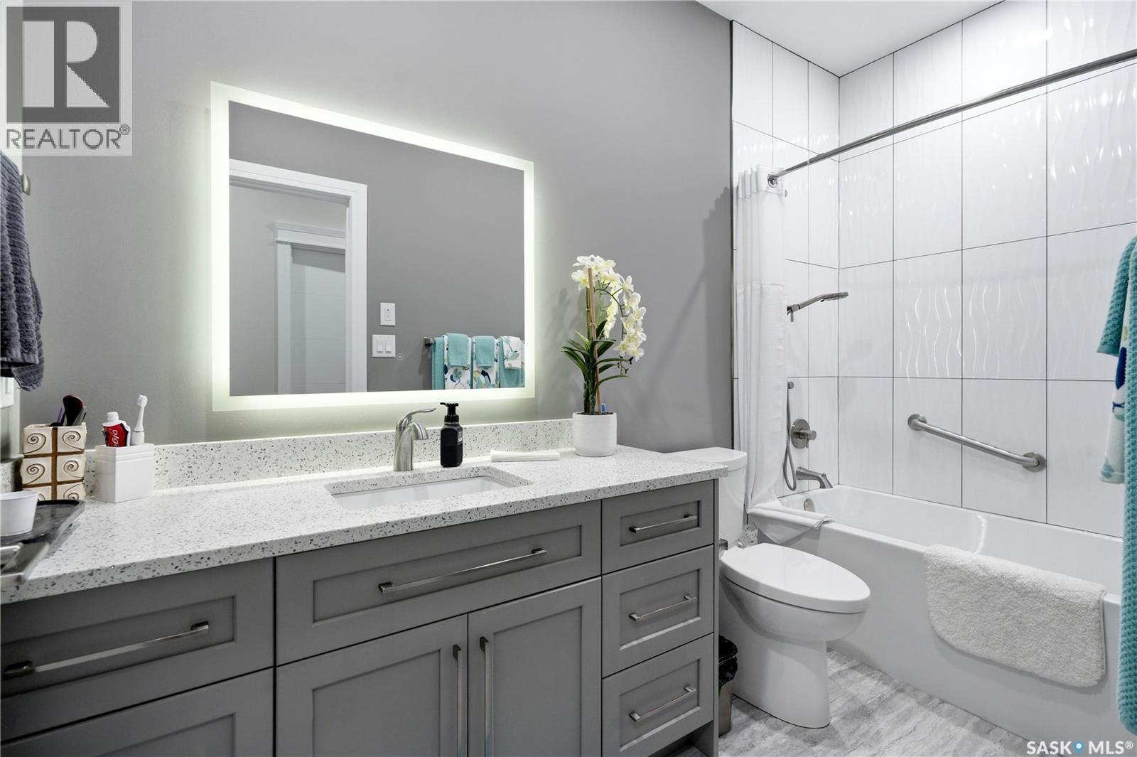 701 Casper Crescent, Warman, SK - Indoor Photo Showing Bathroom