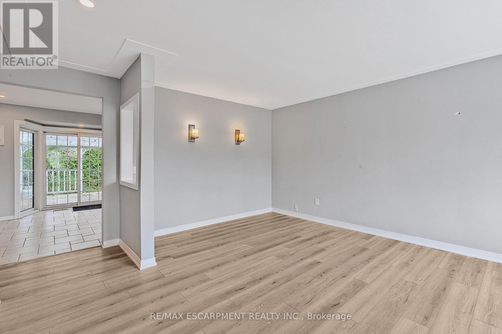 Main - 71 Organ Crescent, Hamilton, ON - Indoor Photo Showing Other Room