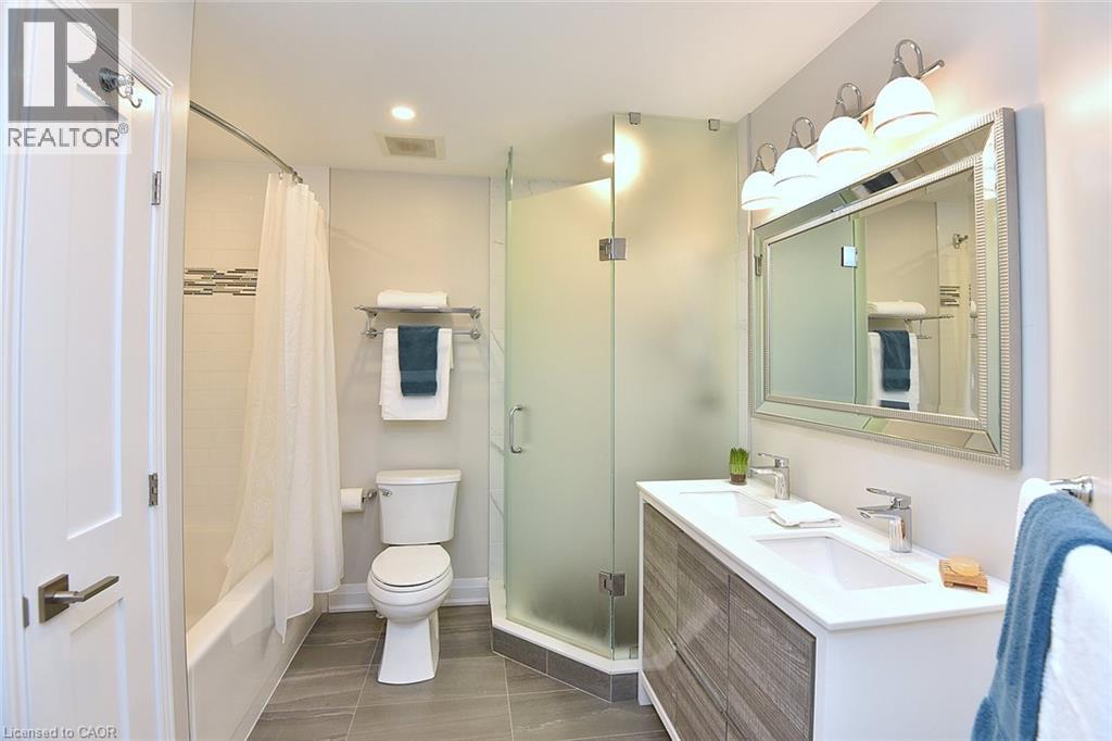 519 Southridge Drive, Hamilton, ON - Indoor Photo Showing Bathroom