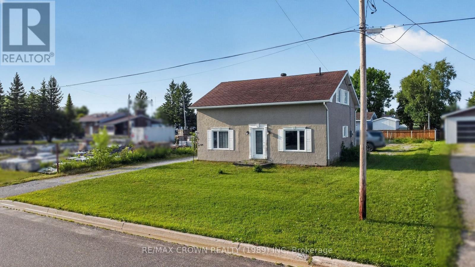 524 Kitchener Street, Hearst, ON - Outdoor