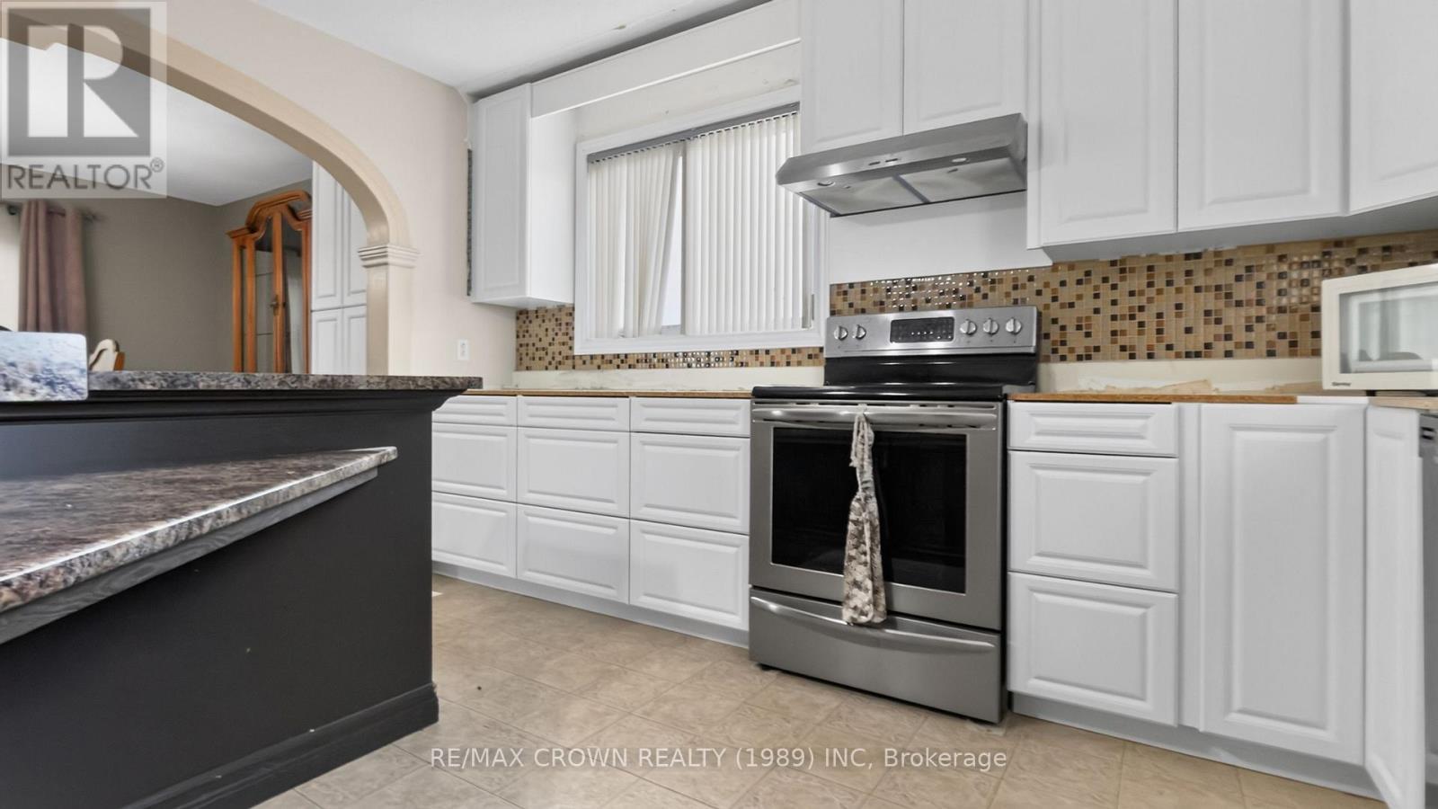 524 Kitchener Street, Hearst, ON - Indoor Photo Showing Kitchen