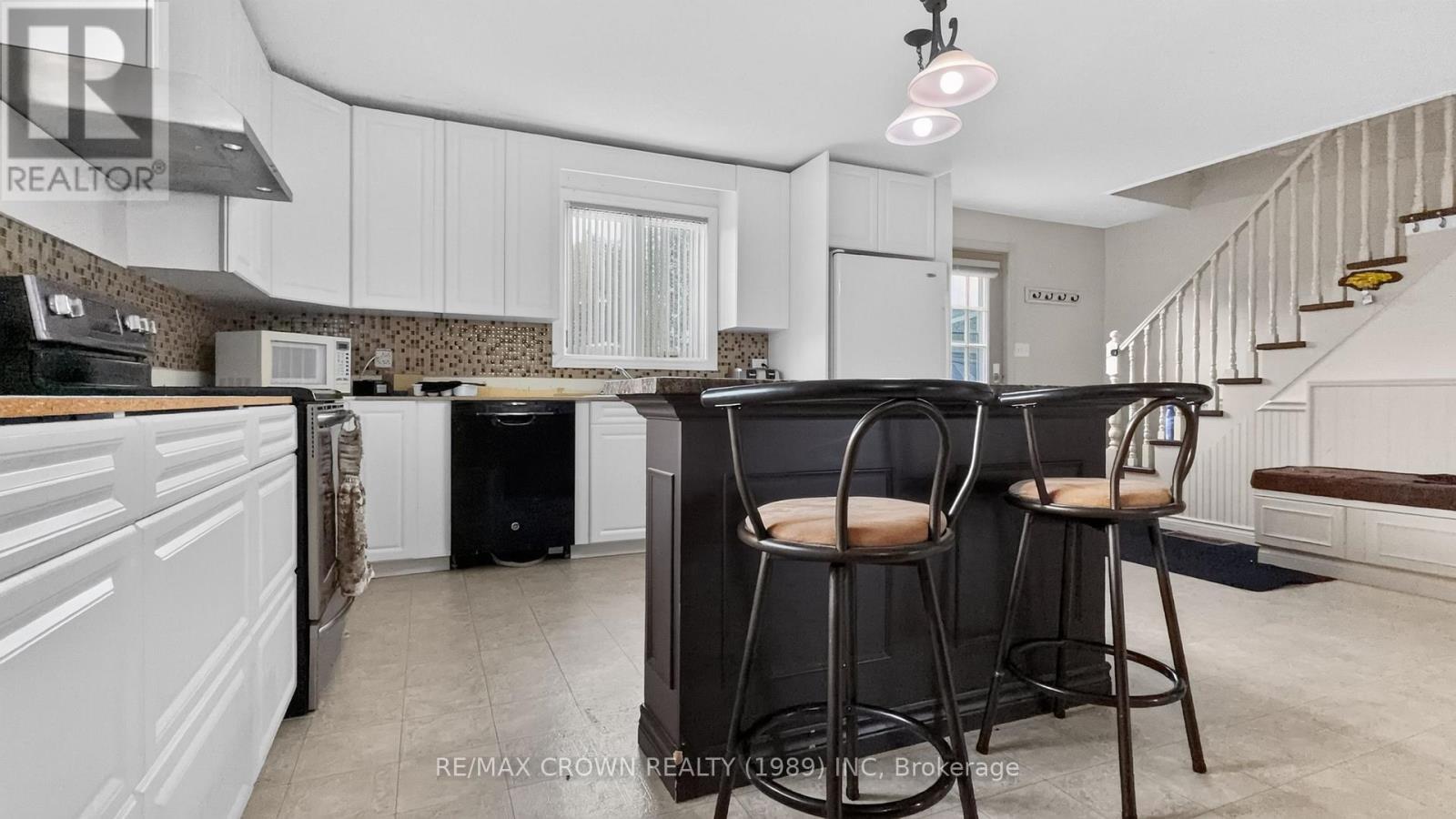 524 Kitchener Street, Hearst, ON - Indoor Photo Showing Kitchen