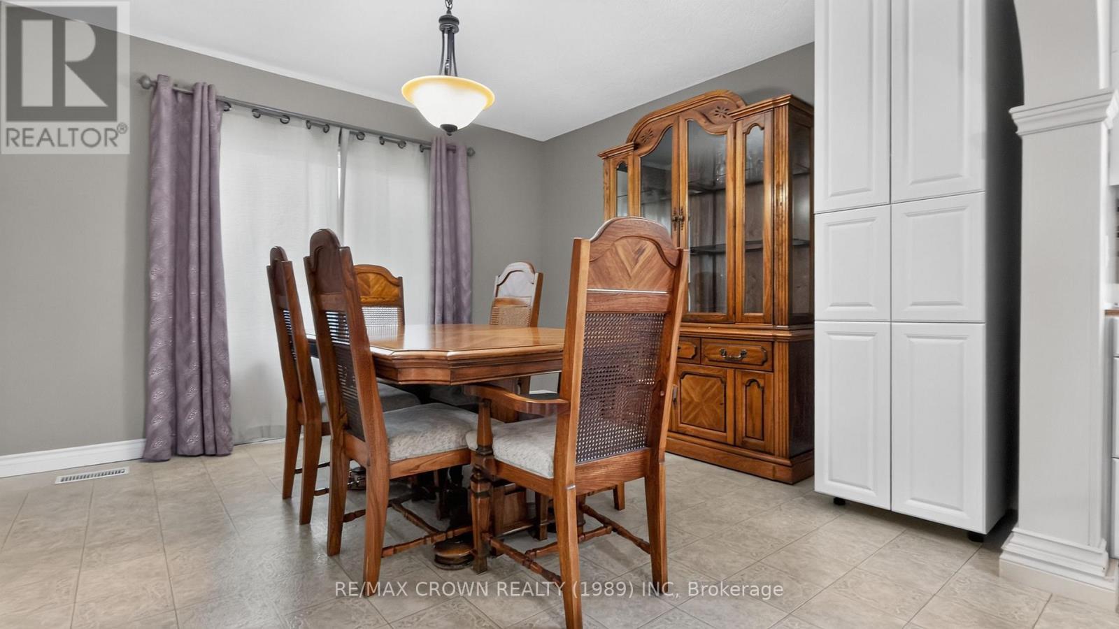 524 Kitchener Street, Hearst, ON - Indoor Photo Showing Dining Room