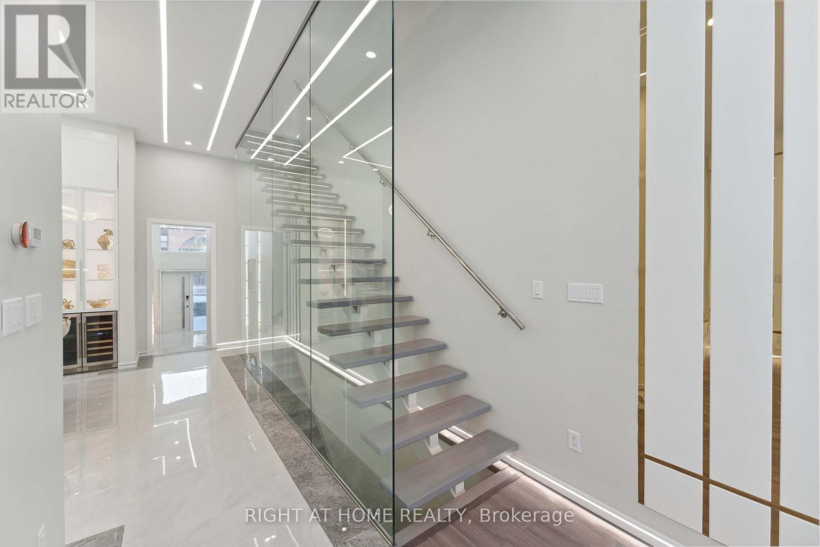 256 Northwestern Avenue, Ottawa, ON - Indoor Photo Showing Other Room