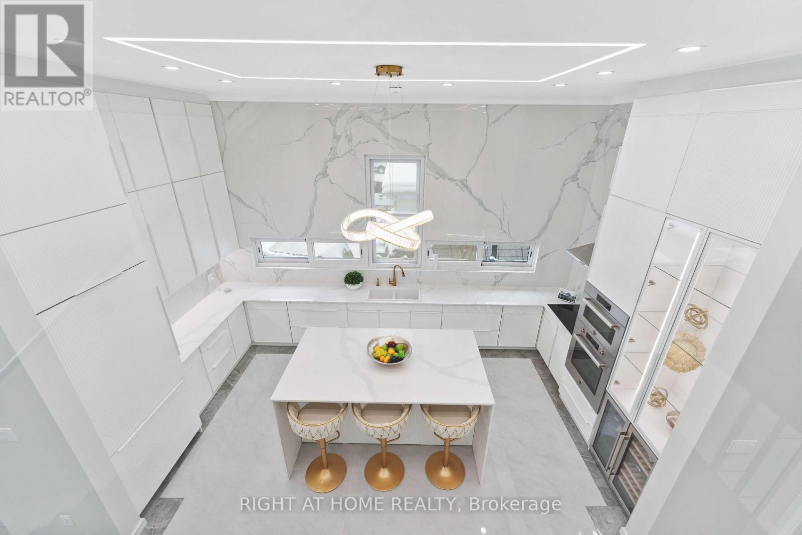 Kitchen - 256 Northwestern Avenue, Ottawa, ON - Indoor
