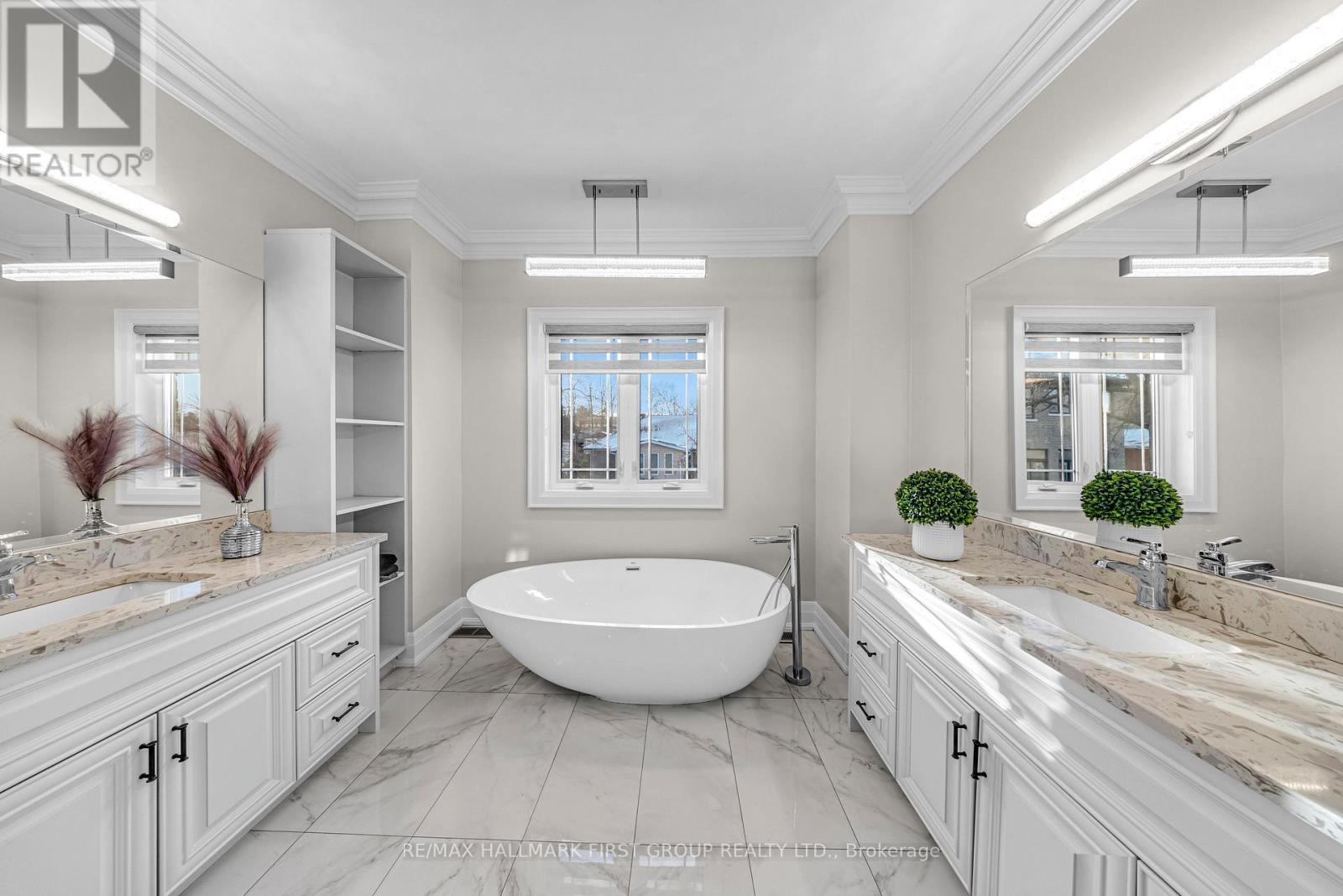 752 Hillview Crescent, Pickering, ON - Indoor Photo Showing Bathroom