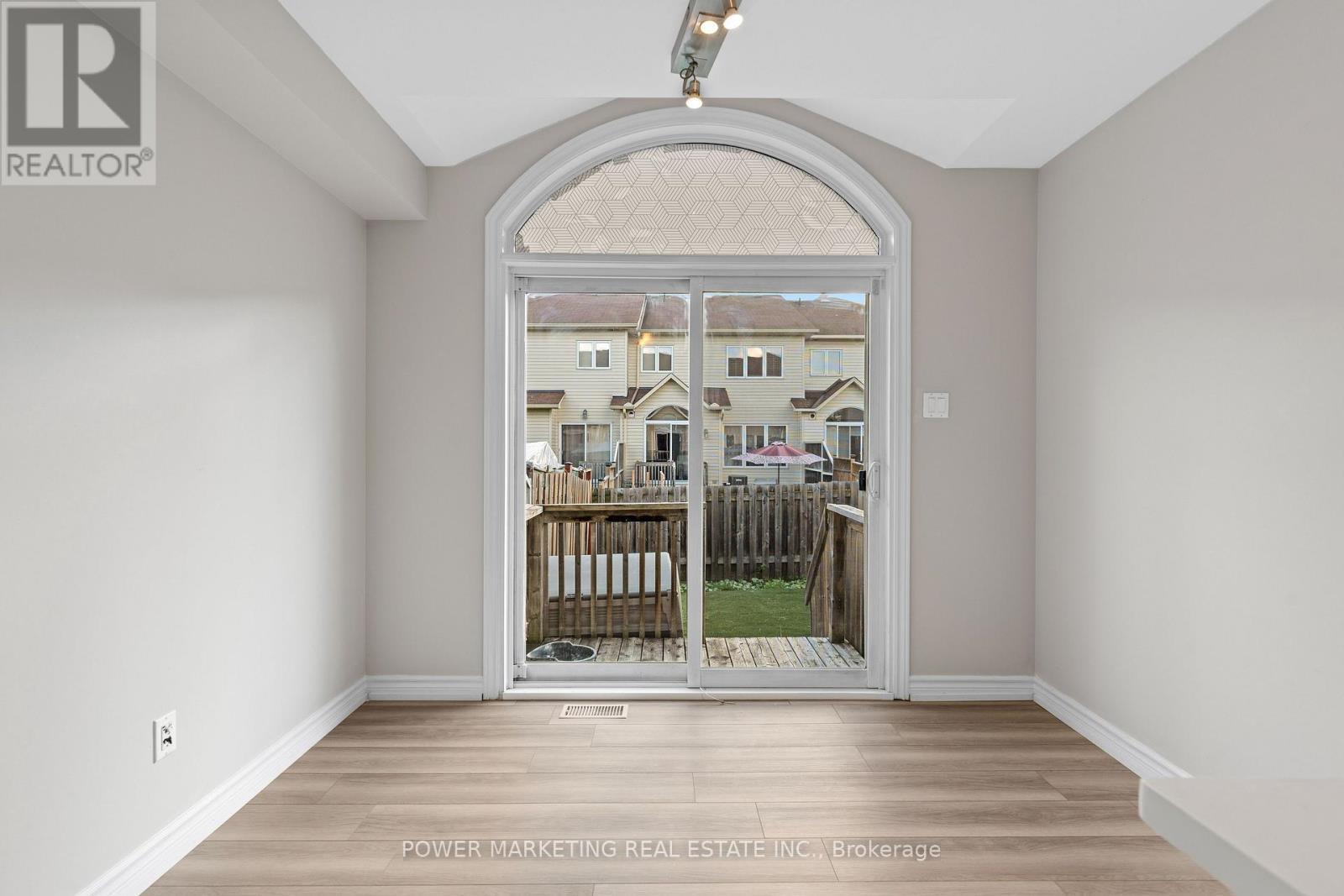 245 Silvermoon Crescent, Ottawa, ON - Indoor Photo Showing Other Room