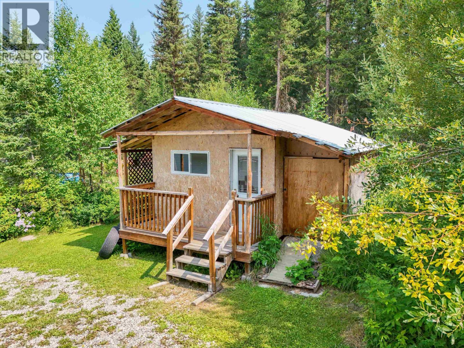 3861 Hillcrest Road, Quesnel, BC - Outdoor