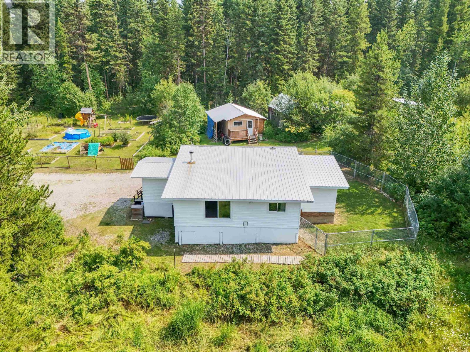 3861 Hillcrest Road, Quesnel, BC - Outdoor