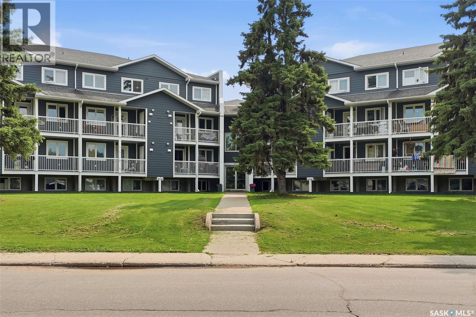 210 515 28Th Street E, Prince Albert, SK - Outdoor With Balcony With Facade