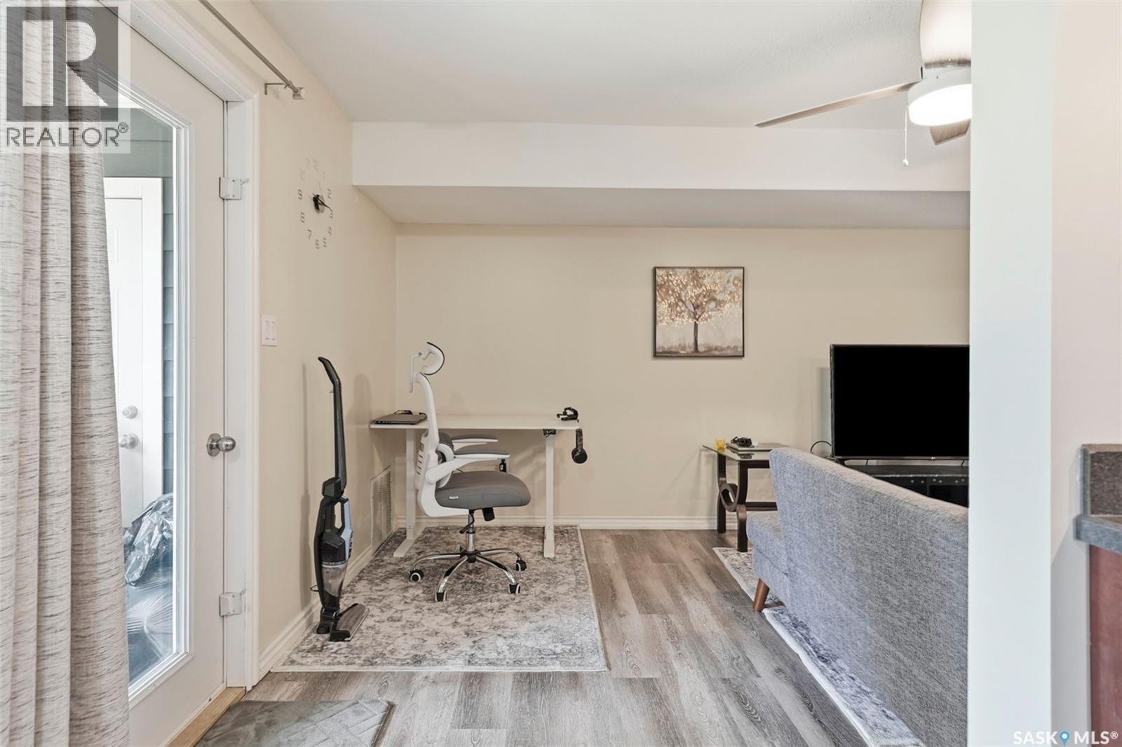 210 515 28Th Street E, Prince Albert, SK - Indoor Photo Showing Other Room