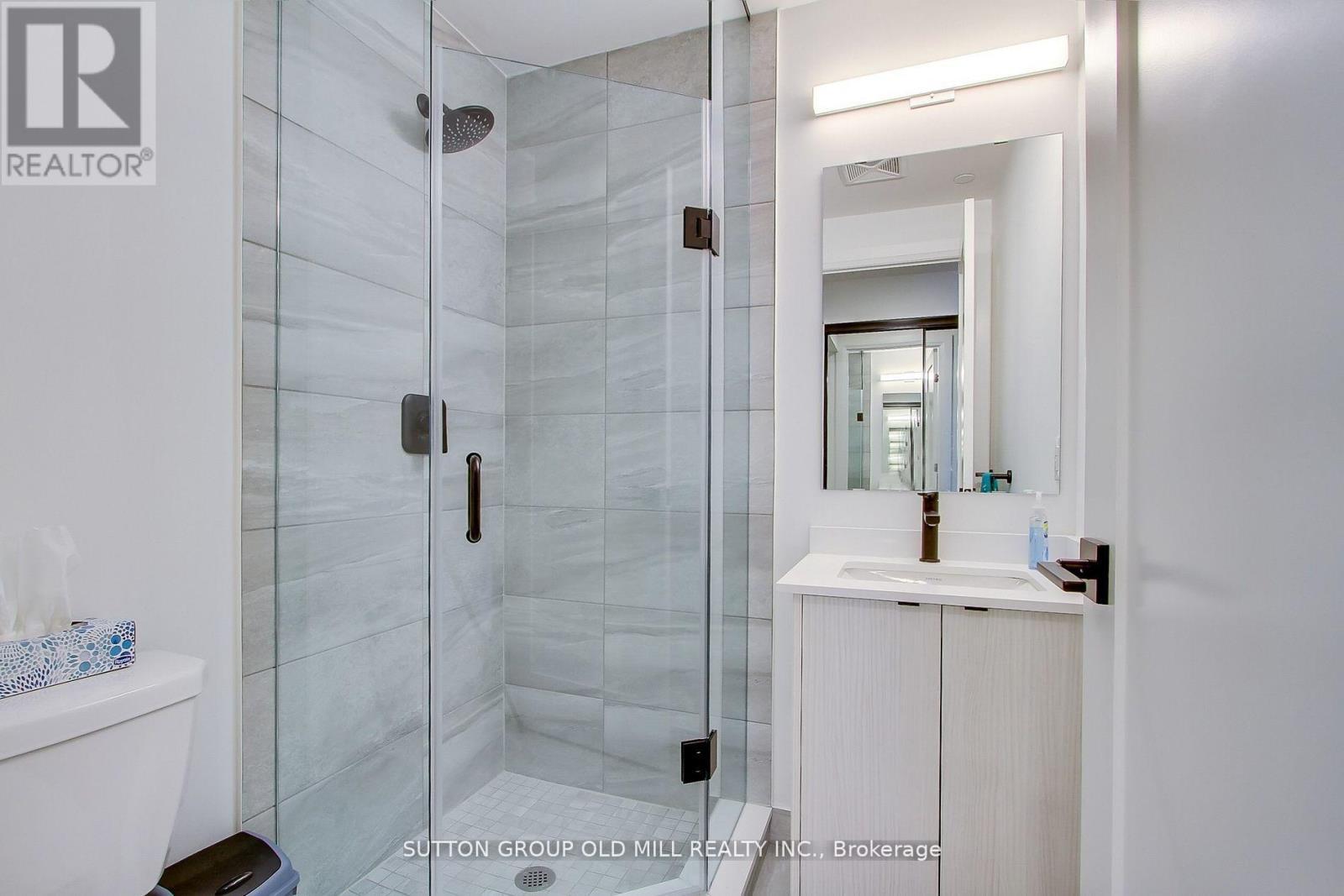 516 - 2369 Danforth Avenue, Toronto, ON - Indoor Photo Showing Bathroom
