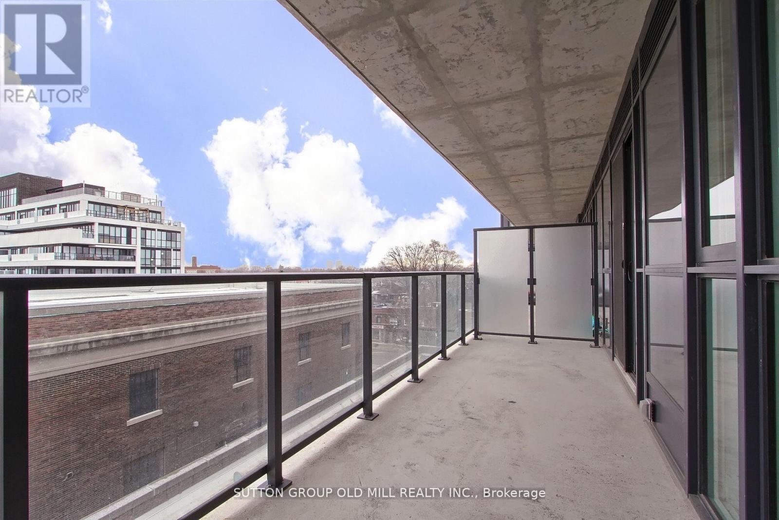 516 - 2369 Danforth Avenue, Toronto, ON - Outdoor With Exterior