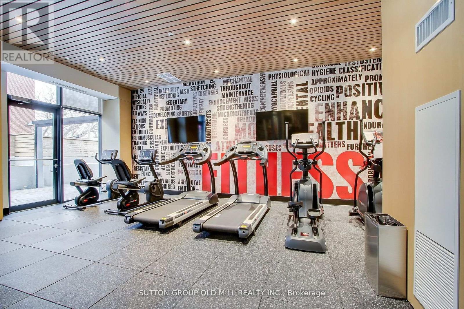 516 - 2369 Danforth Avenue, Toronto, ON - Indoor Photo Showing Gym Room