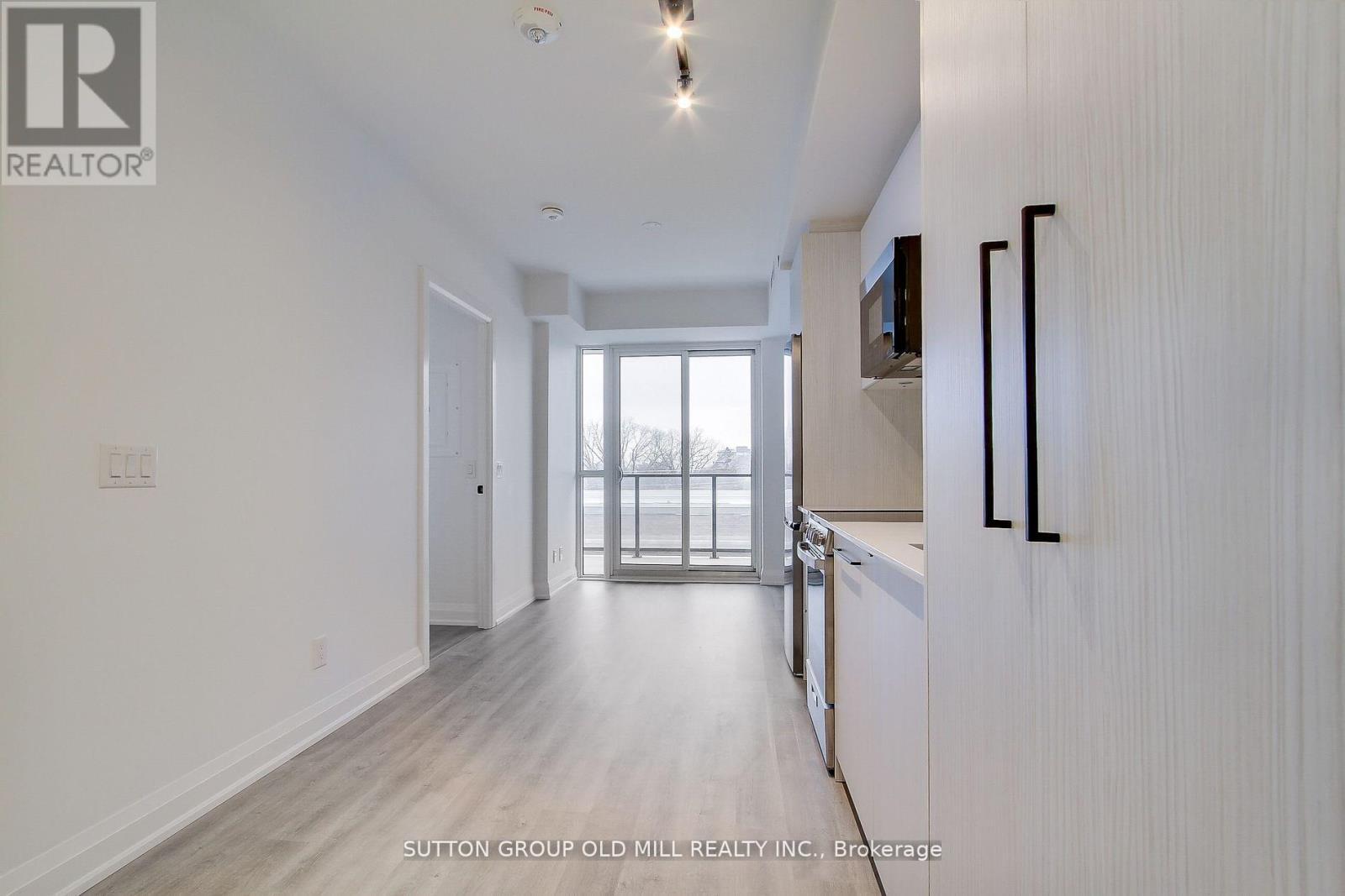 516 - 2369 Danforth Avenue, Toronto, ON - Indoor Photo Showing Other Room