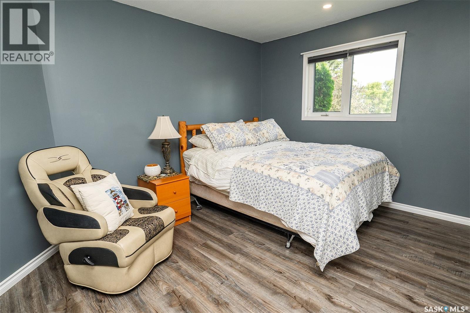 302 7Th Street E, Wynyard, SK - Indoor Photo Showing Bedroom