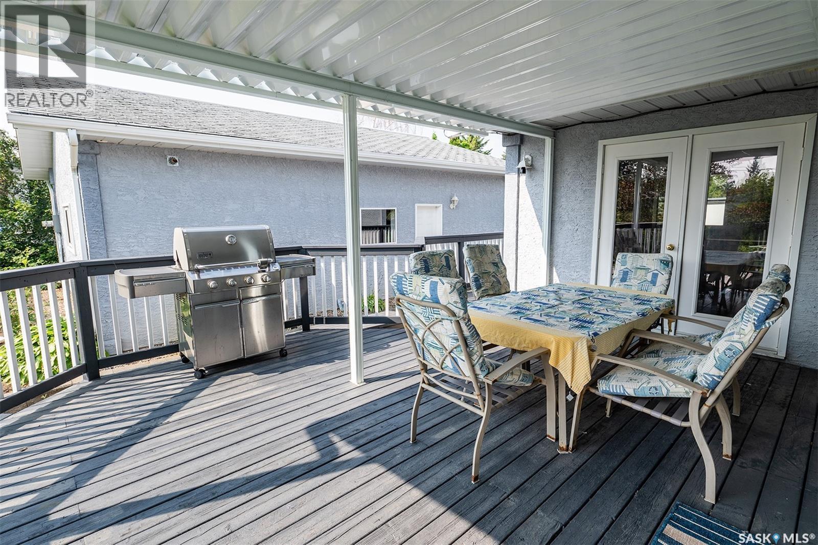 302 7Th Street E, Wynyard, SK - Outdoor With Deck Patio Veranda With Exterior