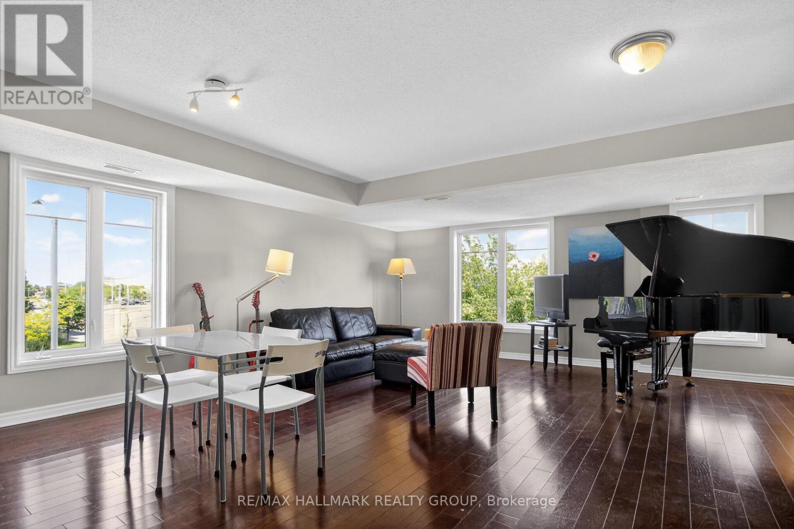 B - 1145 Longfields Drive, Ottawa, ON - Indoor Photo Showing Dining Room