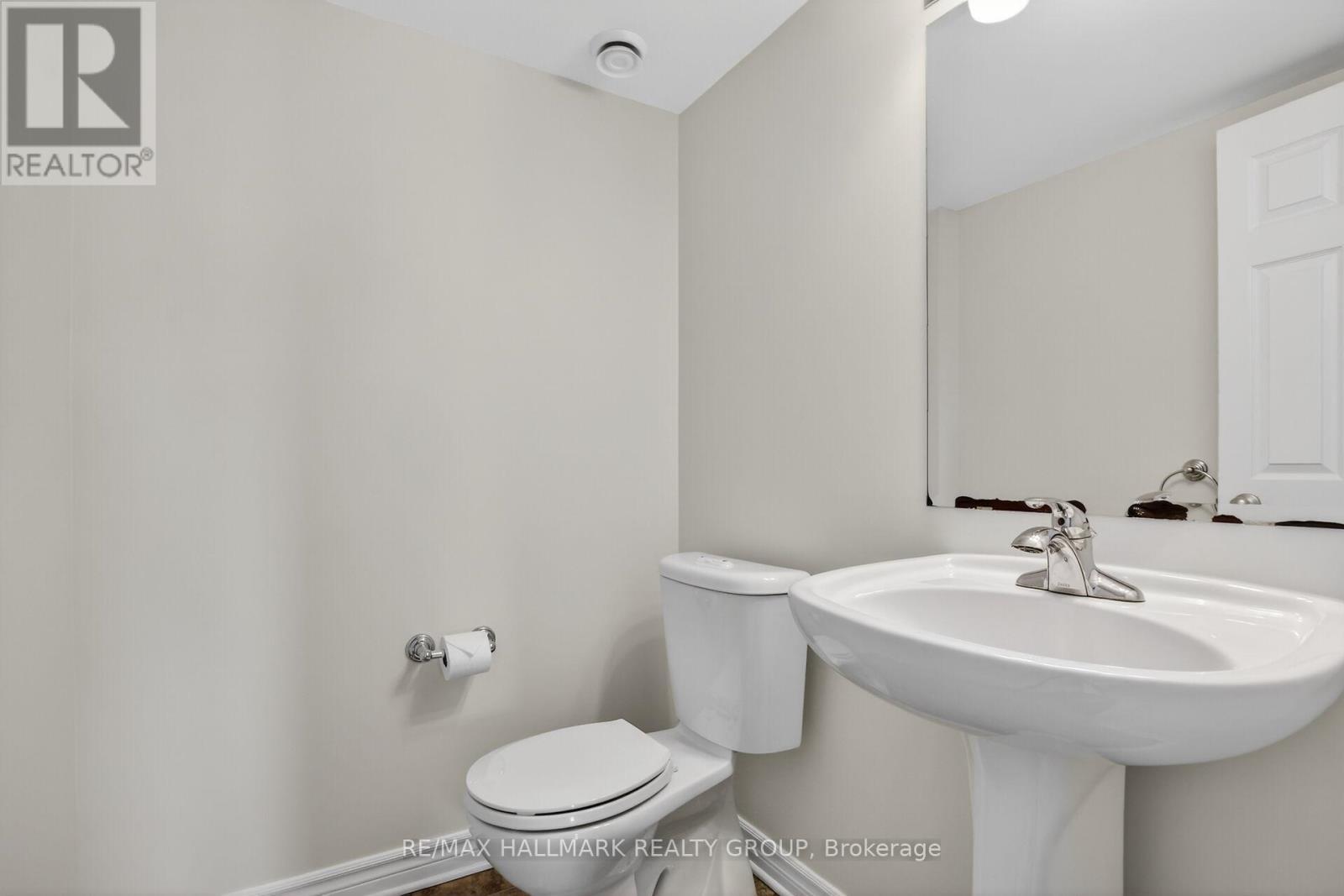 Powder room - B - 1145 Longfields Drive, Ottawa, ON - Indoor Photo Showing Bathroom