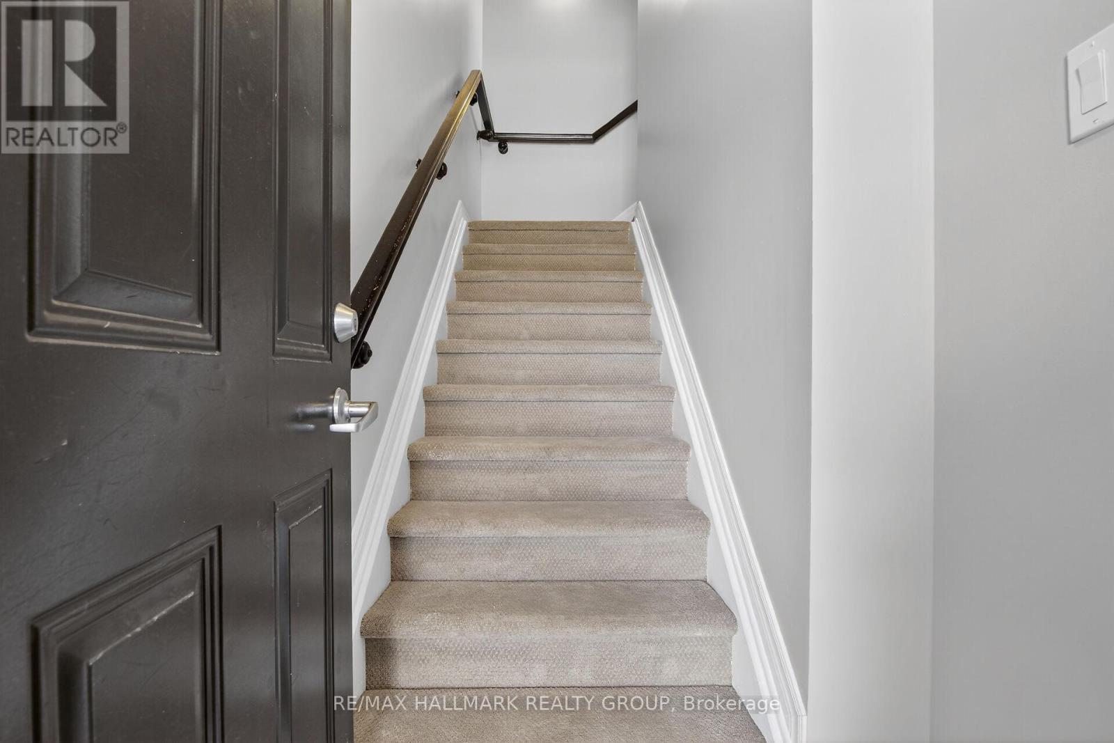 B - 1145 Longfields Drive, Ottawa, ON - Indoor Photo Showing Other Room