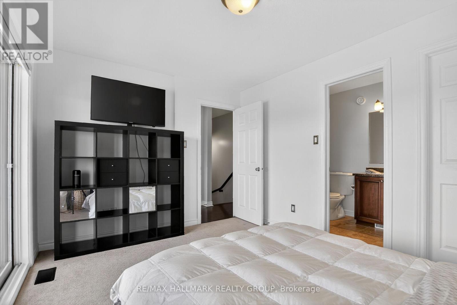 B - 1145 Longfields Drive, Ottawa, ON - Indoor Photo Showing Bedroom