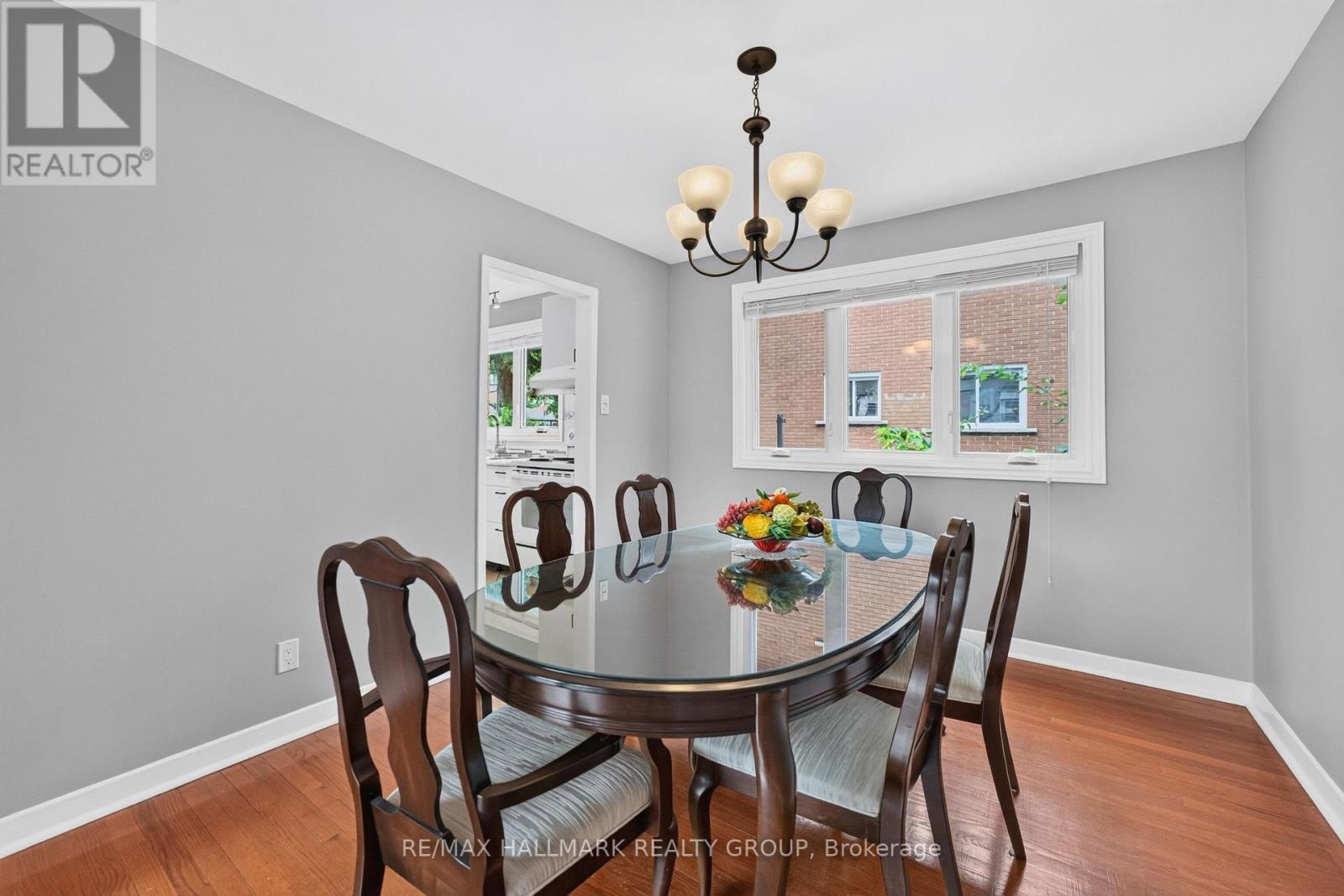 323 Poulin Avenue, Ottawa, ON - Indoor Photo Showing Dining Room