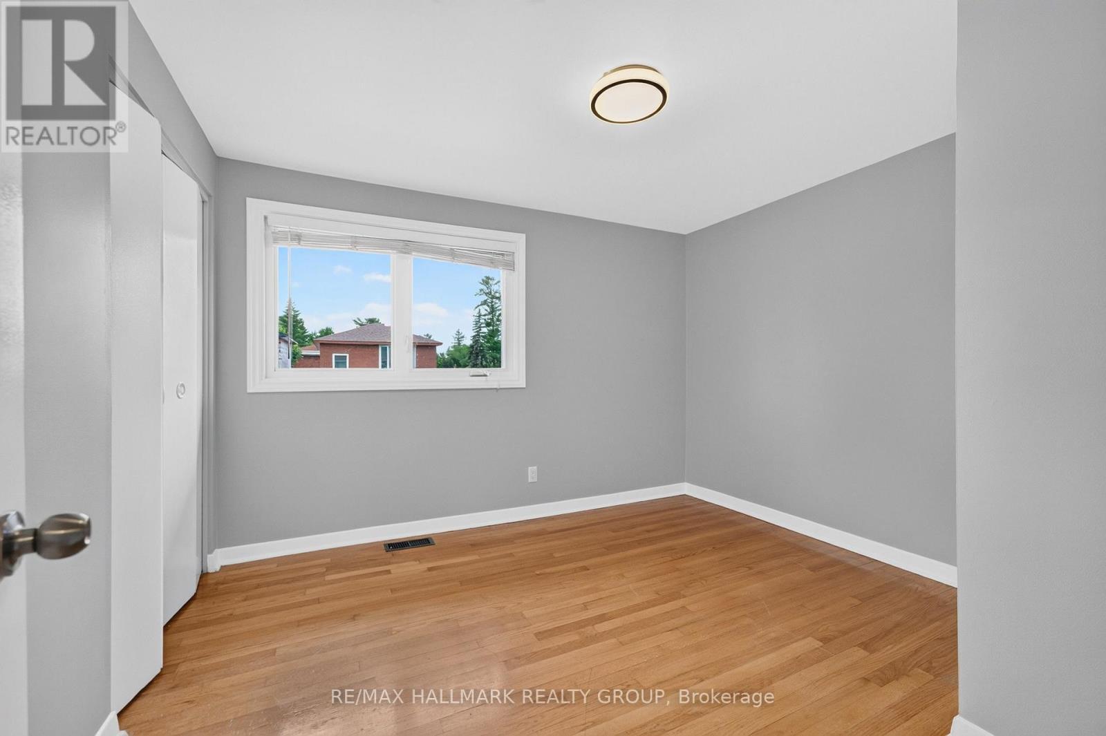 323 Poulin Avenue, Ottawa, ON - Indoor Photo Showing Other Room