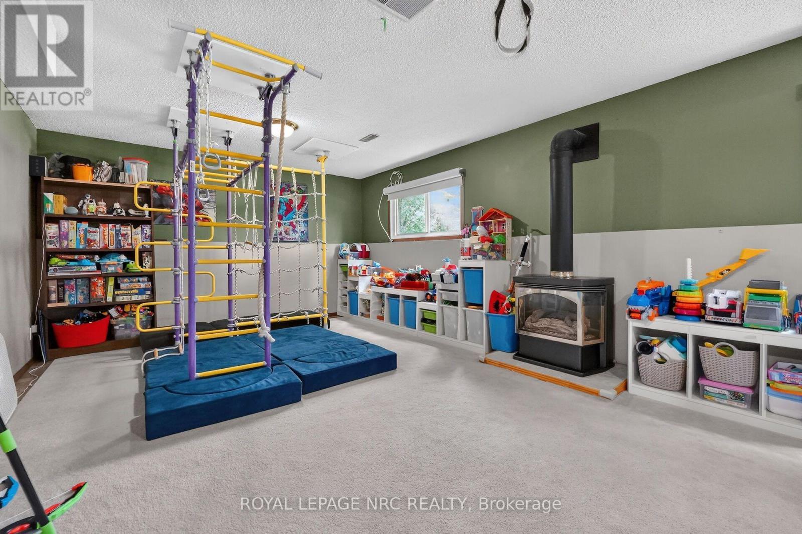 3 Orchard Parkway, Grimsby, ON - Indoor